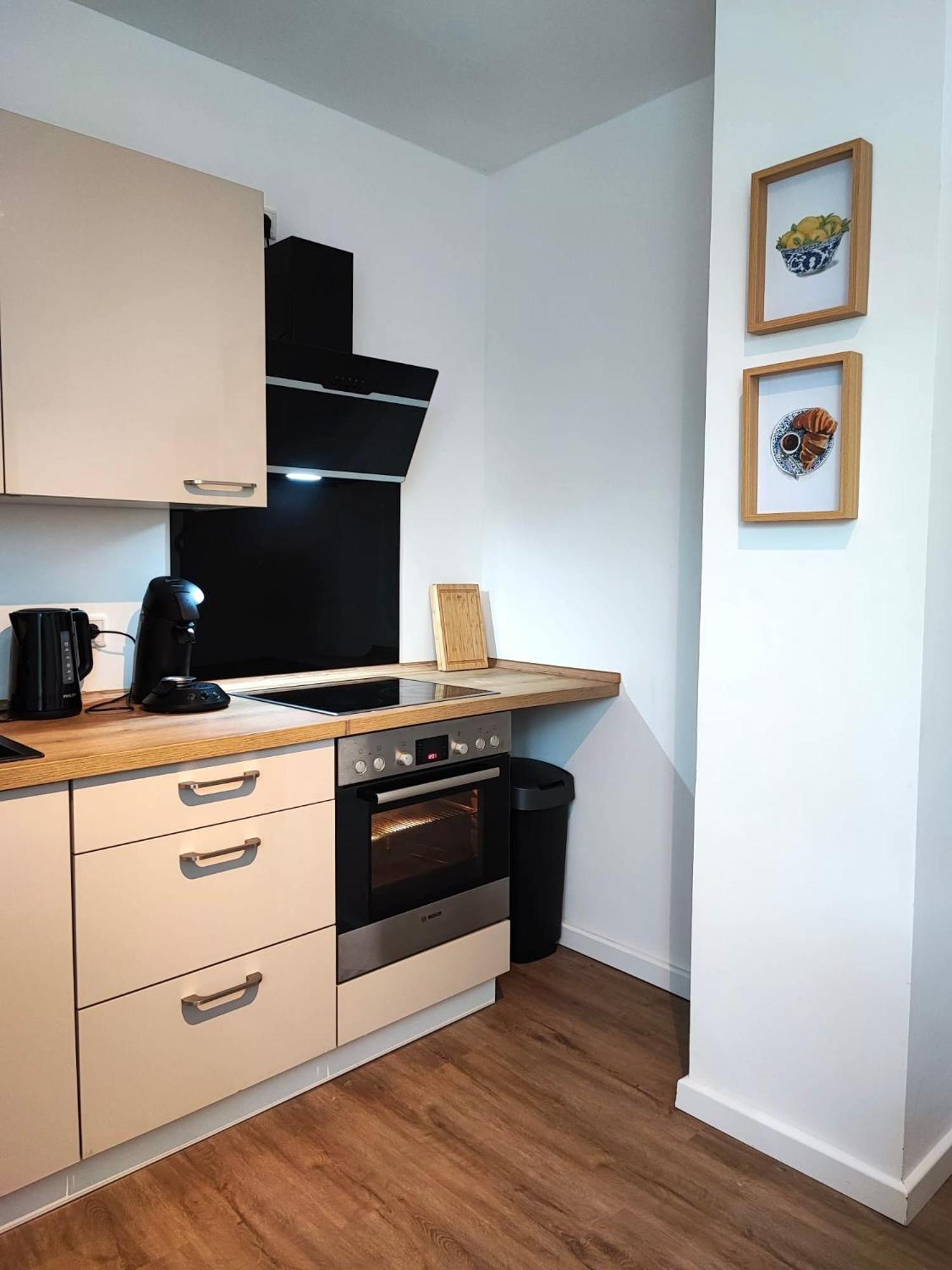 Rtr Essen - Fuer Bis Zu 8 Personen - Voll Ausgestattet - Zentral Limbecker Platz - Messe - Uniklinikum - Smart Tv - Modern Apartment Ngoại thất bức ảnh