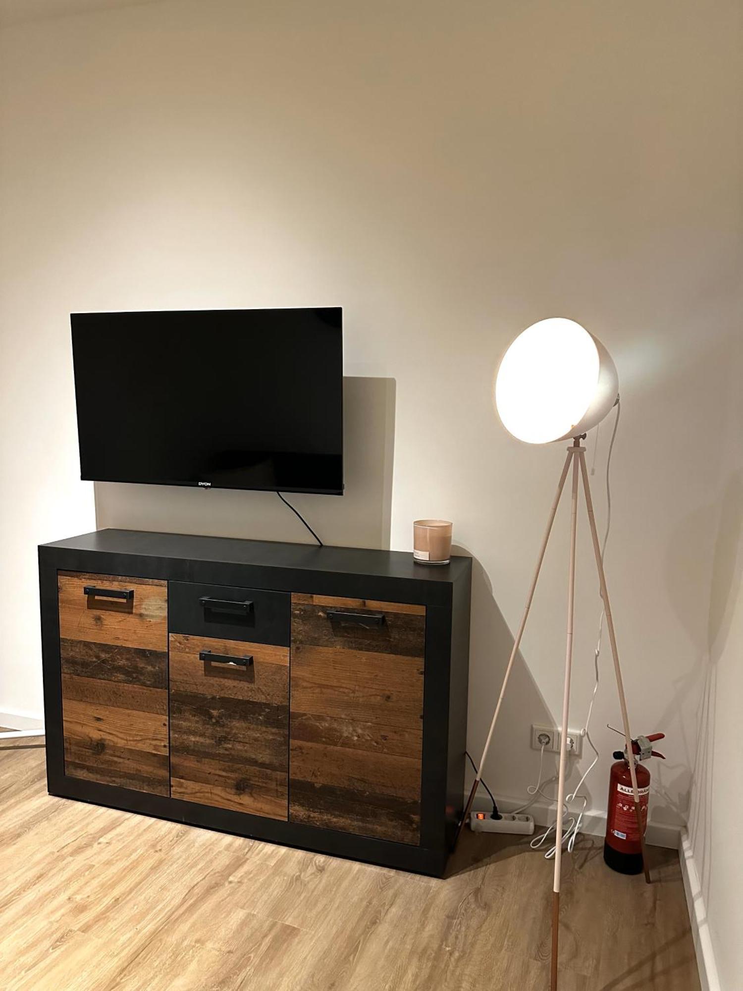 Rtr Essen - Fuer Bis Zu 8 Personen - Voll Ausgestattet - Zentral Limbecker Platz - Messe - Uniklinikum - Smart Tv - Modern Apartment Ngoại thất bức ảnh