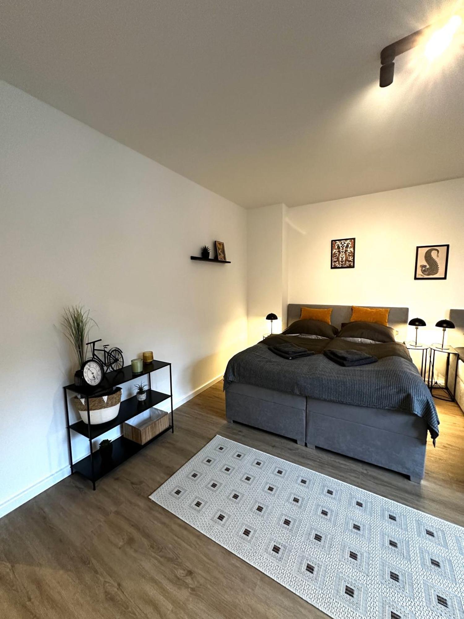 Rtr Essen - Fuer Bis Zu 8 Personen - Voll Ausgestattet - Zentral Limbecker Platz - Messe - Uniklinikum - Smart Tv - Modern Apartment Ngoại thất bức ảnh
